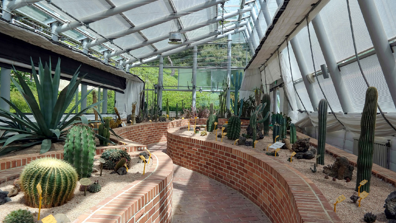 영인산 수목원