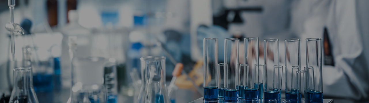 규정된 절차에 따라 시험 분석을 수행합니다. 